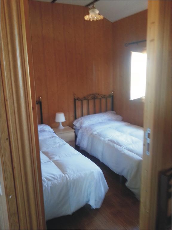 Bungalow Perotonar Ideal Para Familia Con Ninos La Puebla de Cazalla Luaran gambar